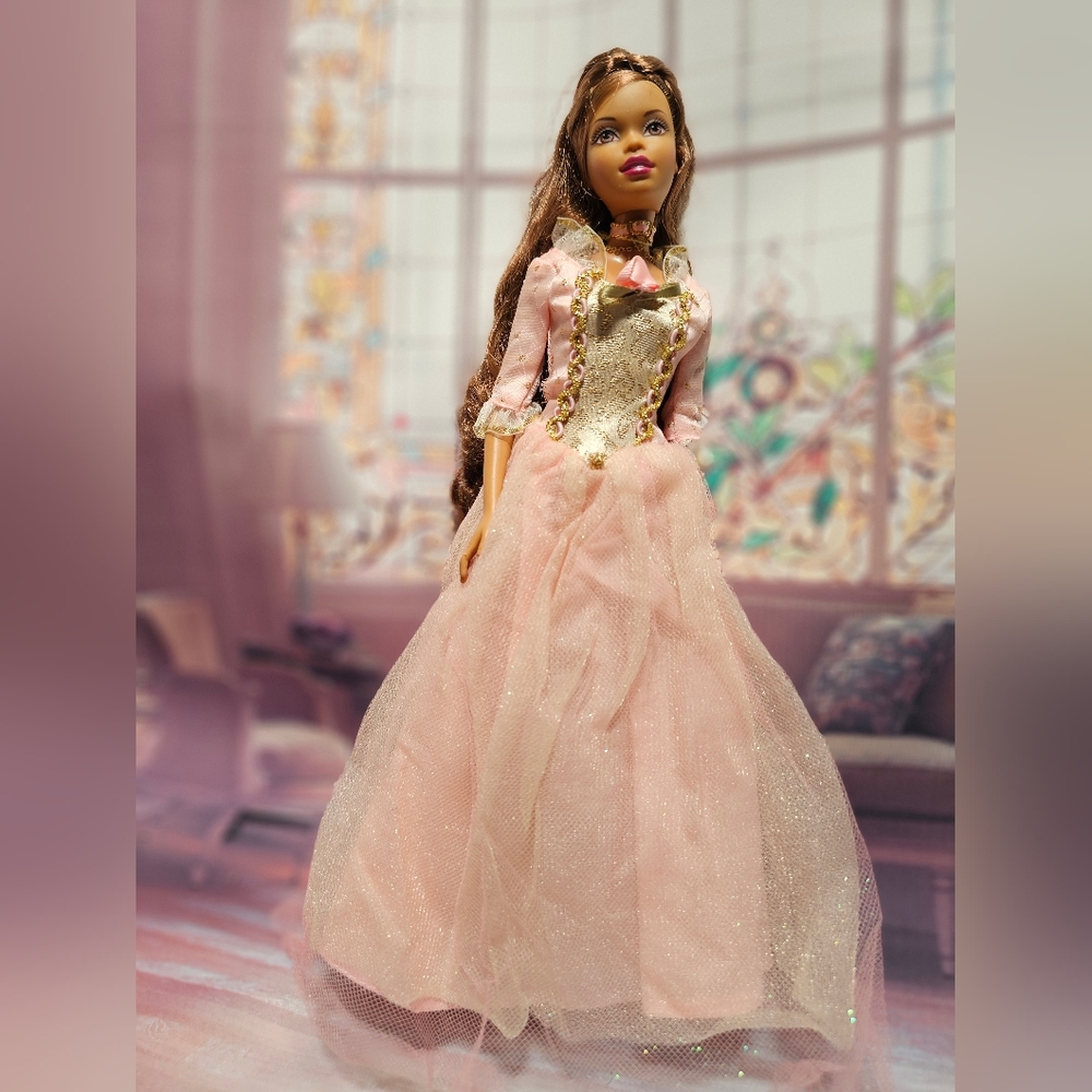 BARBIE DOLL IN FASHIONABLE GOWN WEAR - Picture 3 of 6